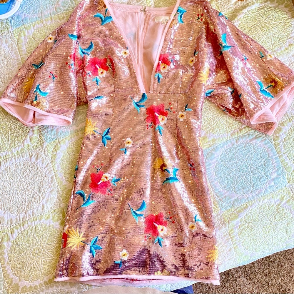 NWOT JELLA Couture floral sequin mini dress